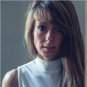 Professeure de Pilates et kinésithérapeute cours en ligne